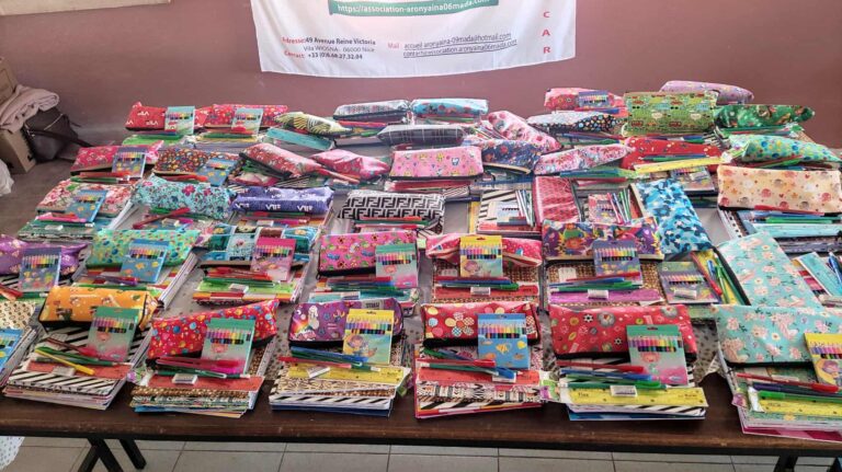 Distribution des kits scolaires le 29/08/2025 à Ambohimirary Antananarivo Madagascar.